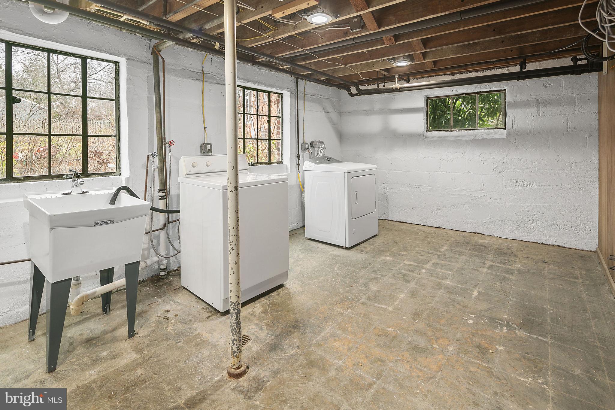 AURORA HILLS - Residential