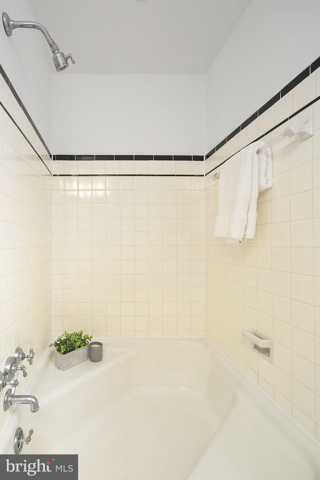 AURORA HILLS - Residential