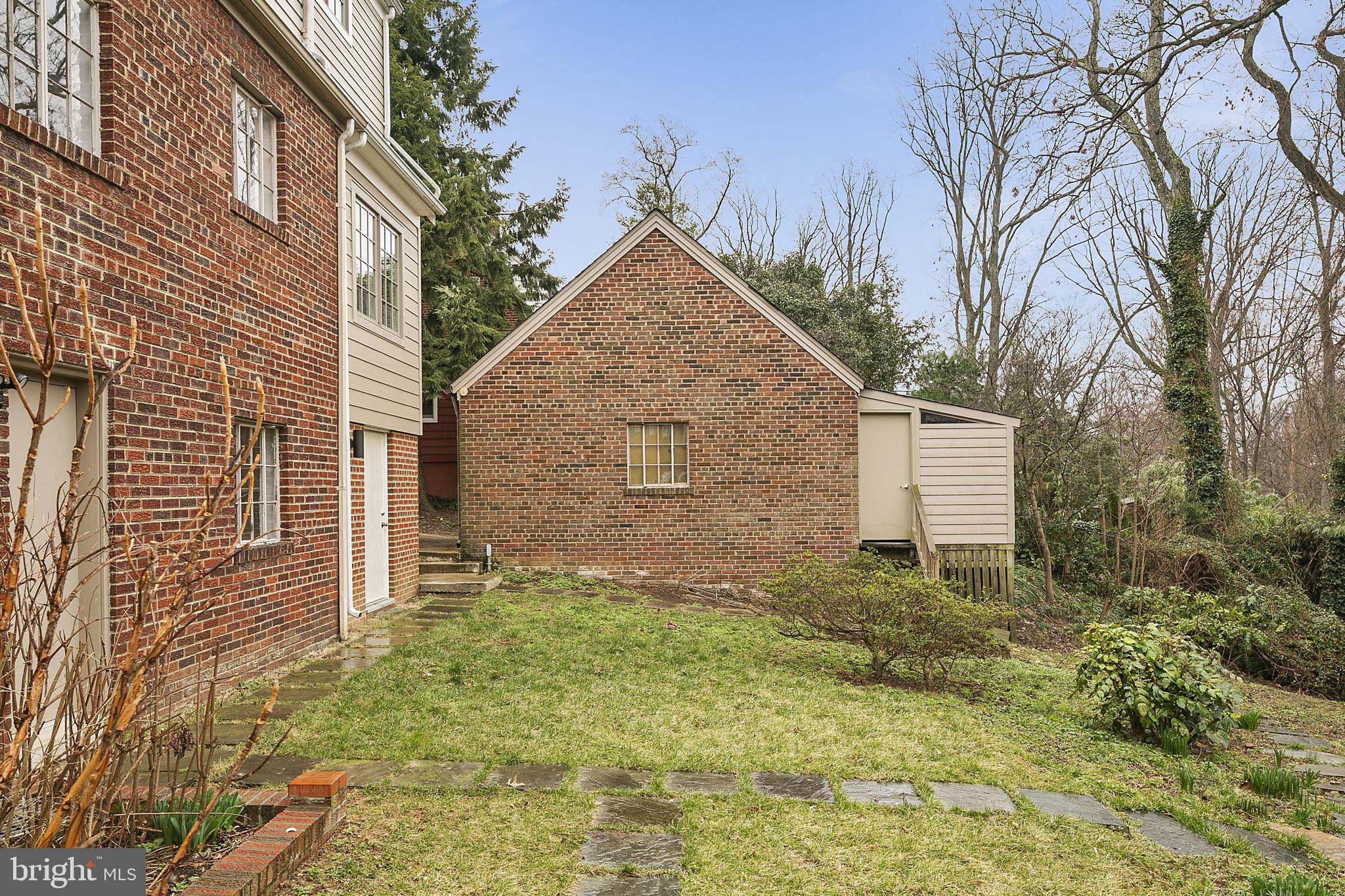 AURORA HILLS - Residential