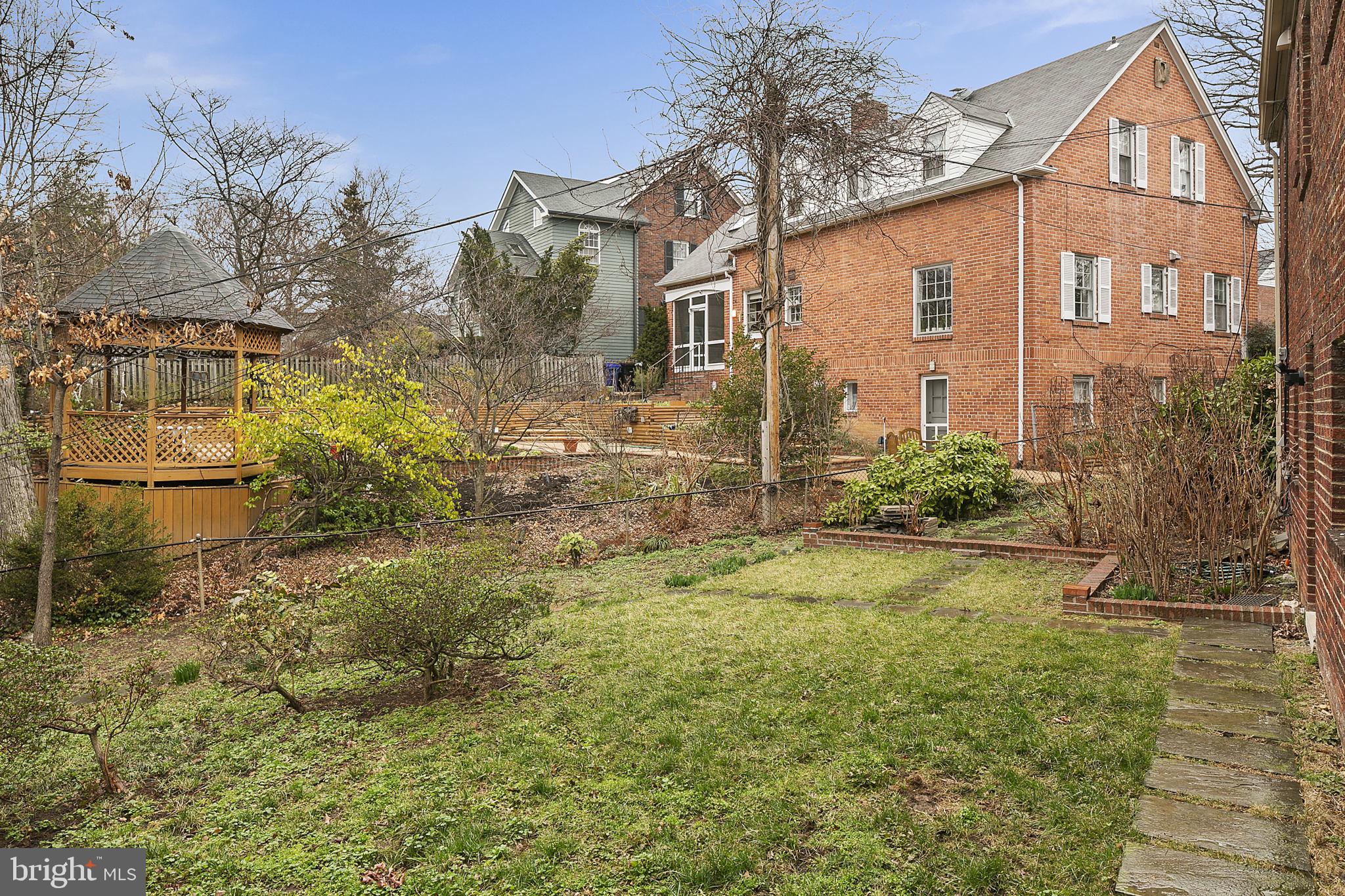 AURORA HILLS - Residential