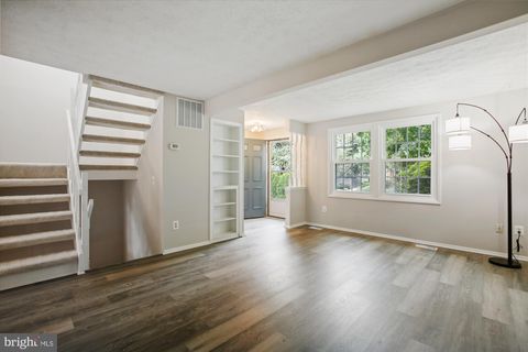 209 S VIRGINIA AVENUE FALLS CHURCH VA 22046