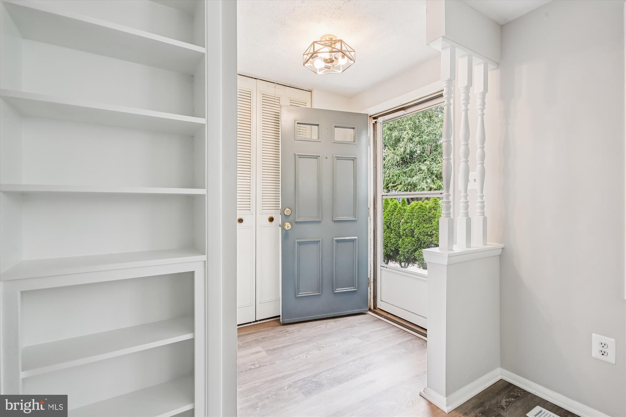 209 S VIRGINIA AVENUE