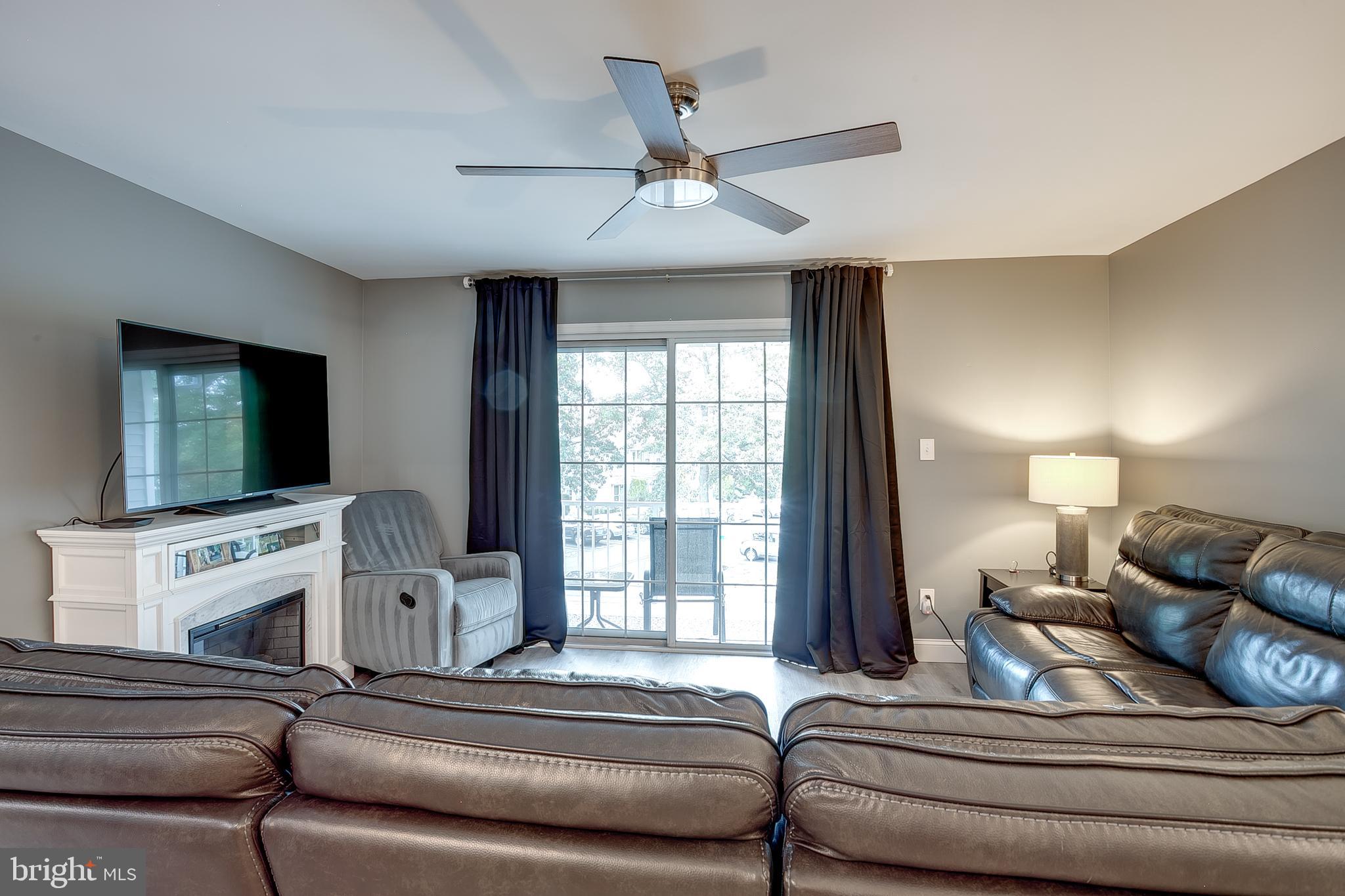 993 SCOTSWOOD COURT B