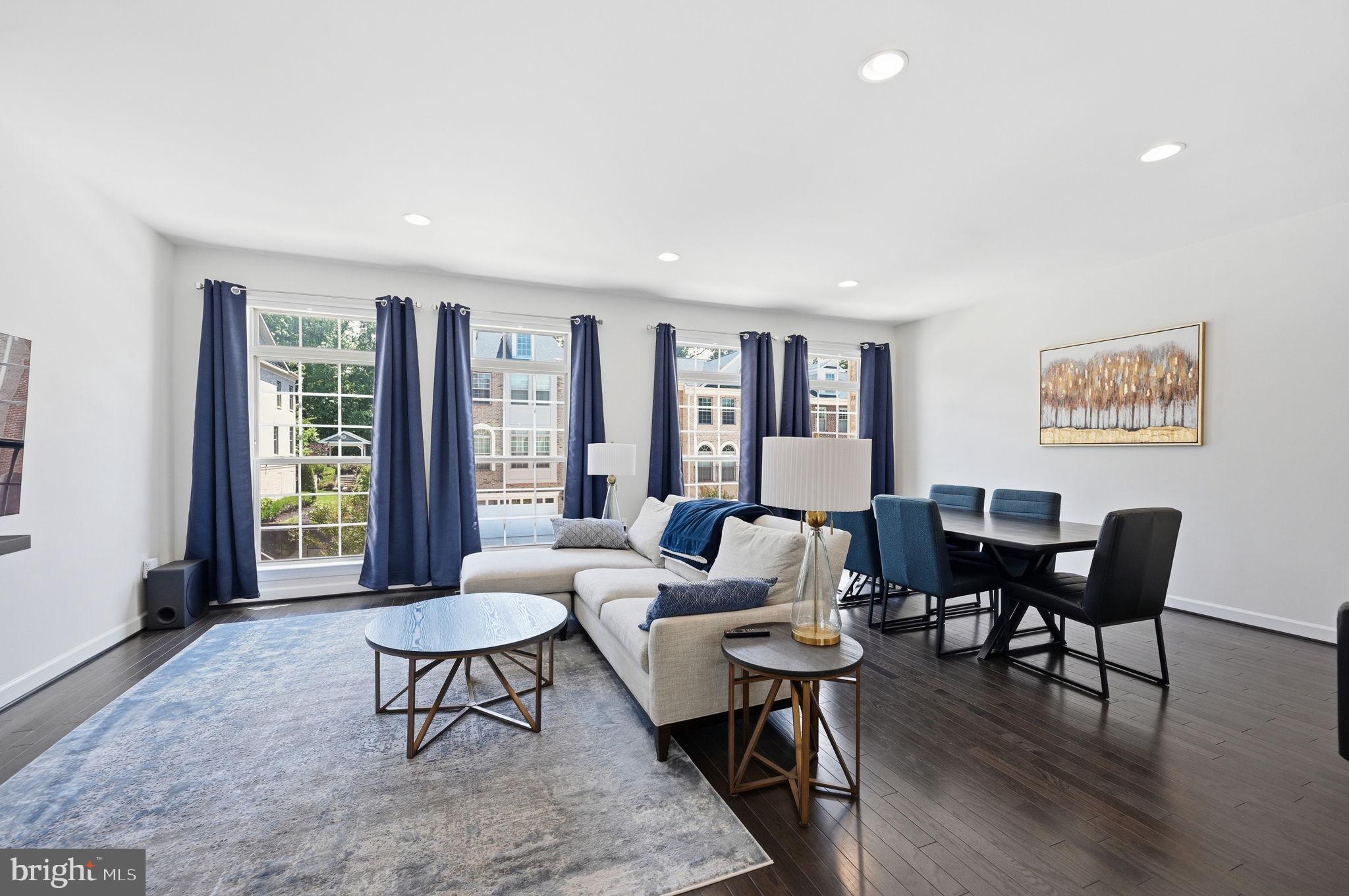 7914 TURTLE CREEK CIRCLE
