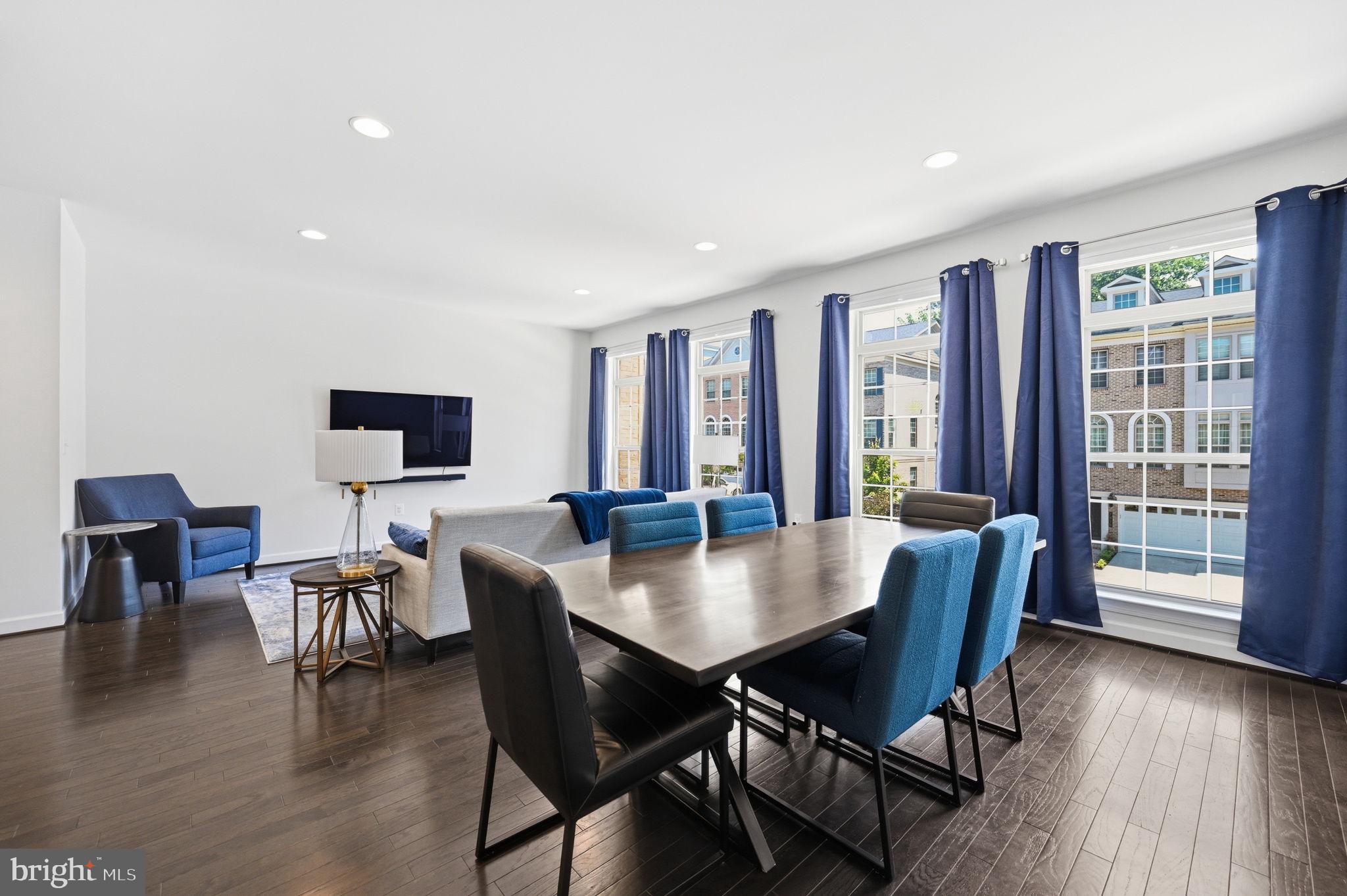 7914 TURTLE CREEK CIRCLE