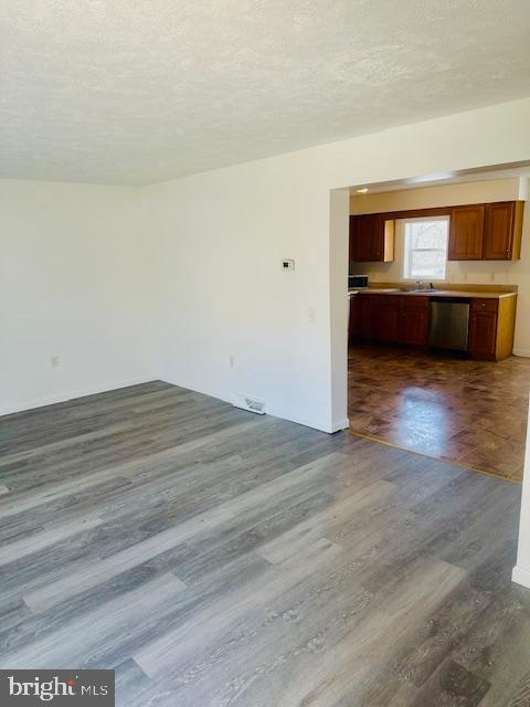 353 BRAESIDE AVENUE 353