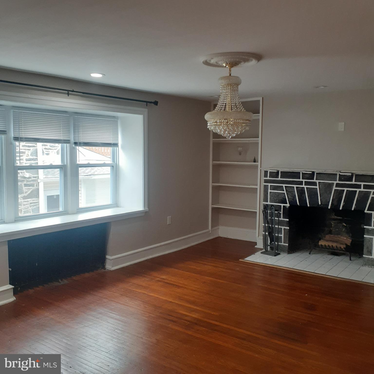 BEVERLY HILLS - Residential