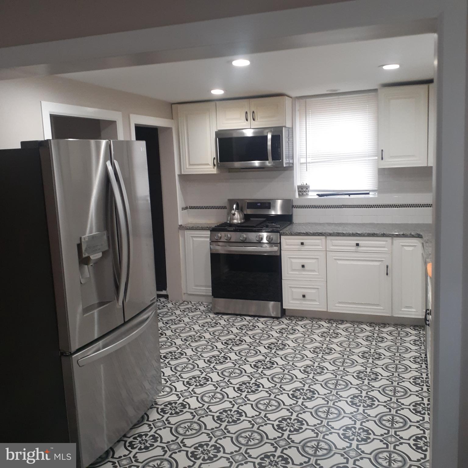 BEVERLY HILLS - Residential