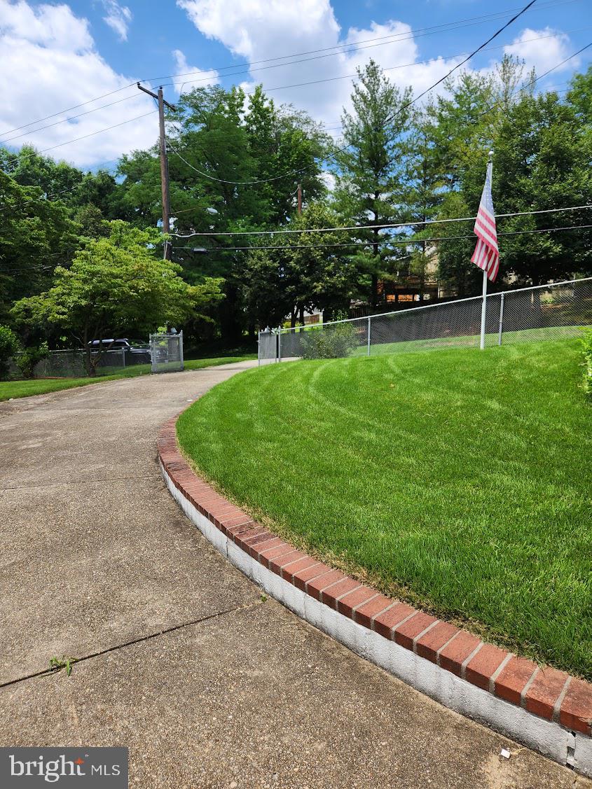 HILLCREST GARDENS - Residential Lease