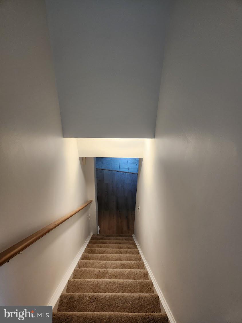 HILLCREST GARDENS - Residential Lease