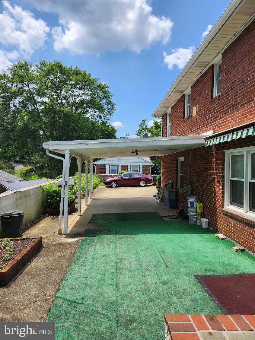 HILLCREST GARDENS - Residential Lease