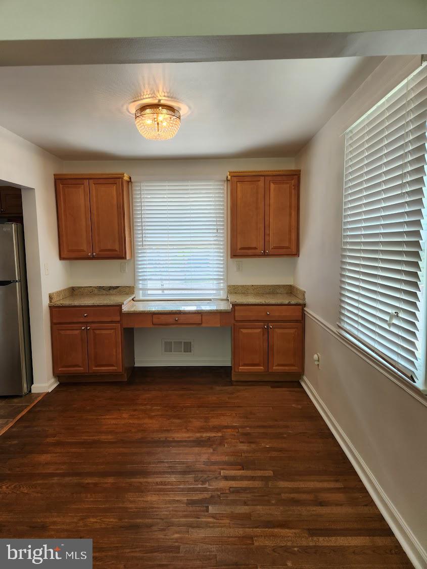 HILLCREST GARDENS - Residential Lease