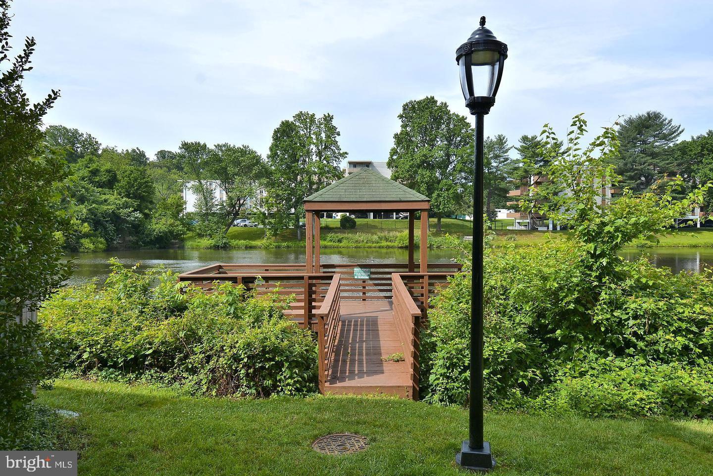 LAKESIDE TERRACE - Residential