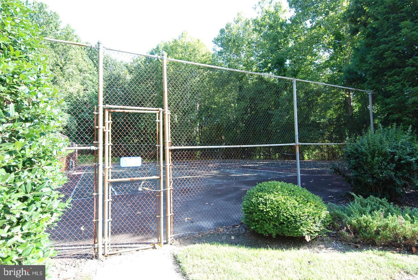 LAKESIDE TERRACE - Residential