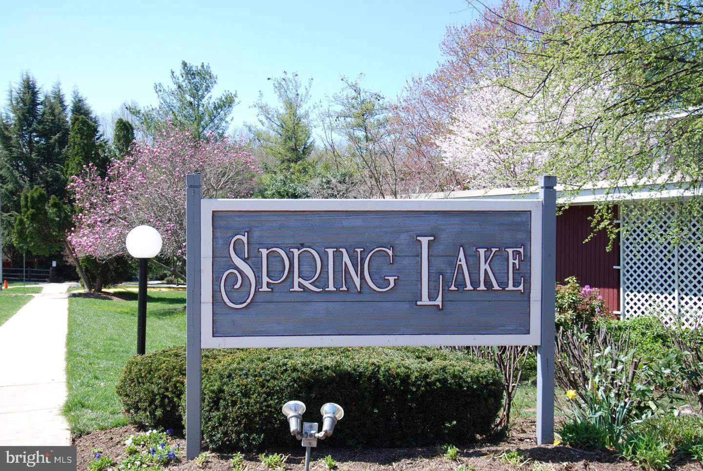 LAKESIDE TERRACE - Residential