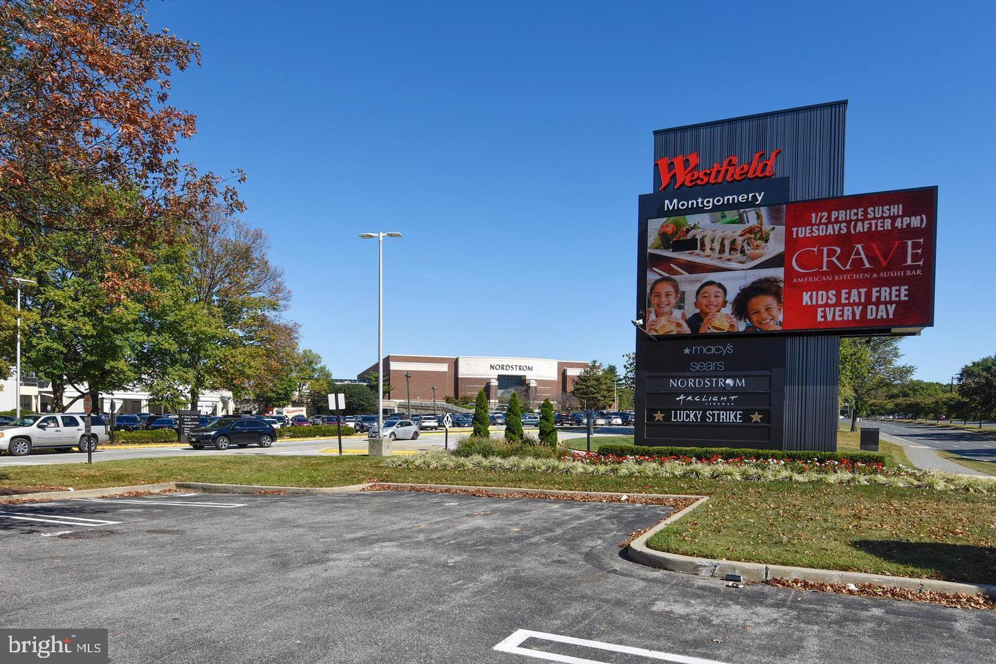LAKESIDE TERRACE - Residential
