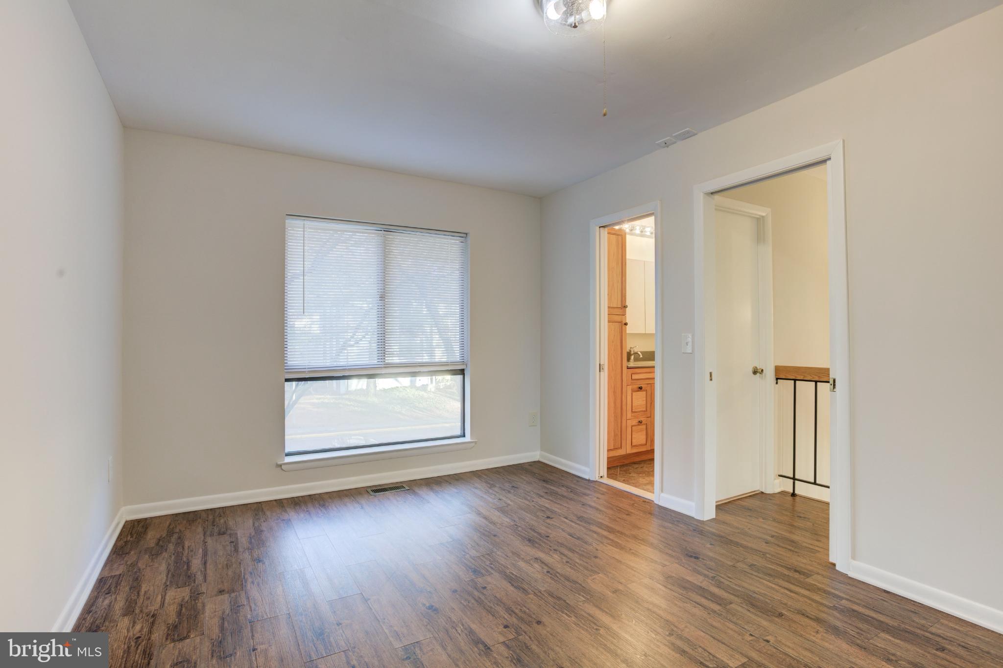 RESTON - Residential