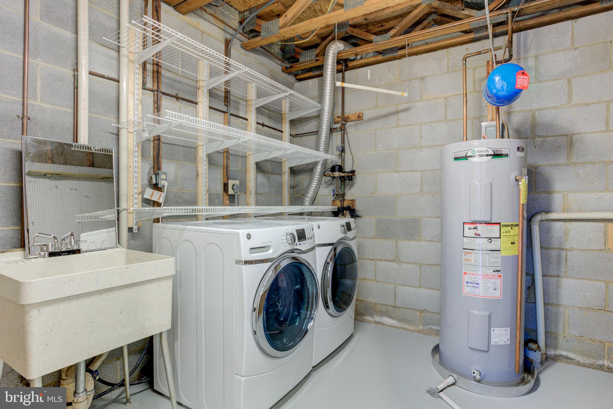 RESTON - Residential