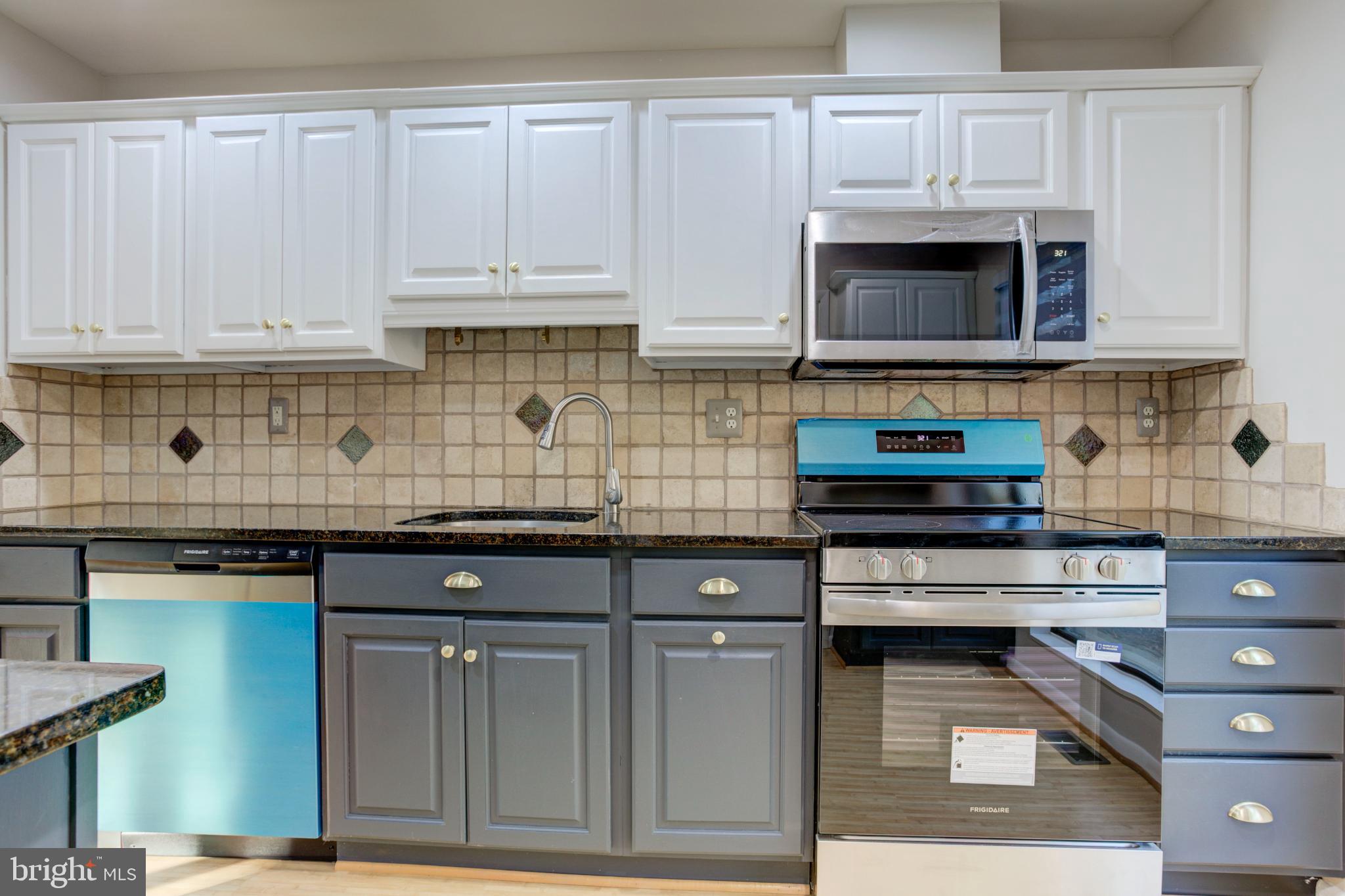 RESTON - Residential