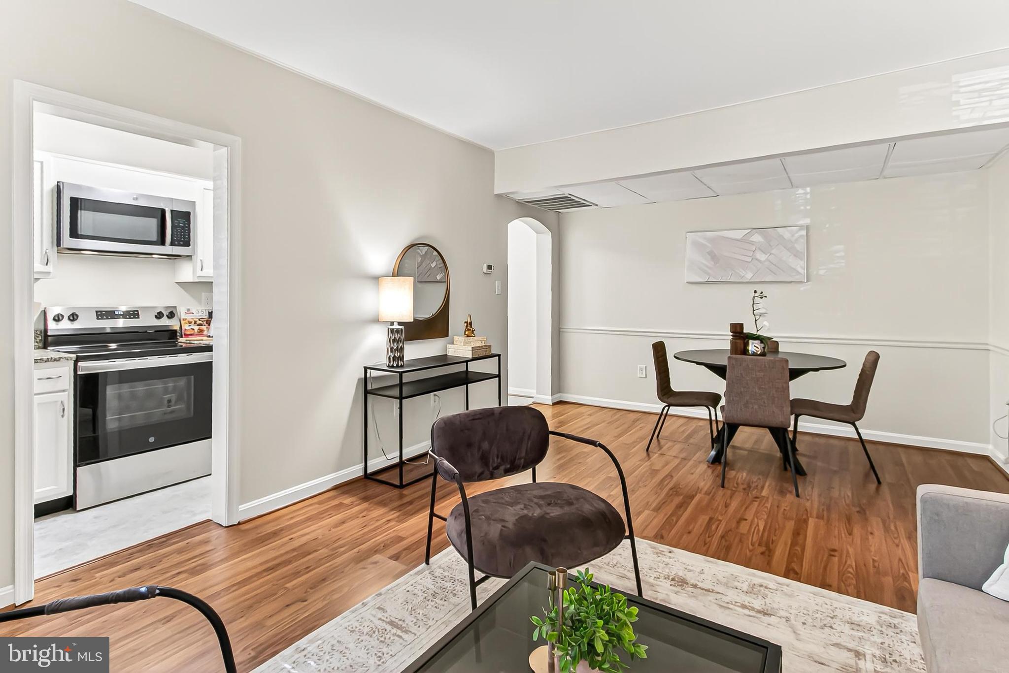 COLONIAL VILLAGE II - Residential