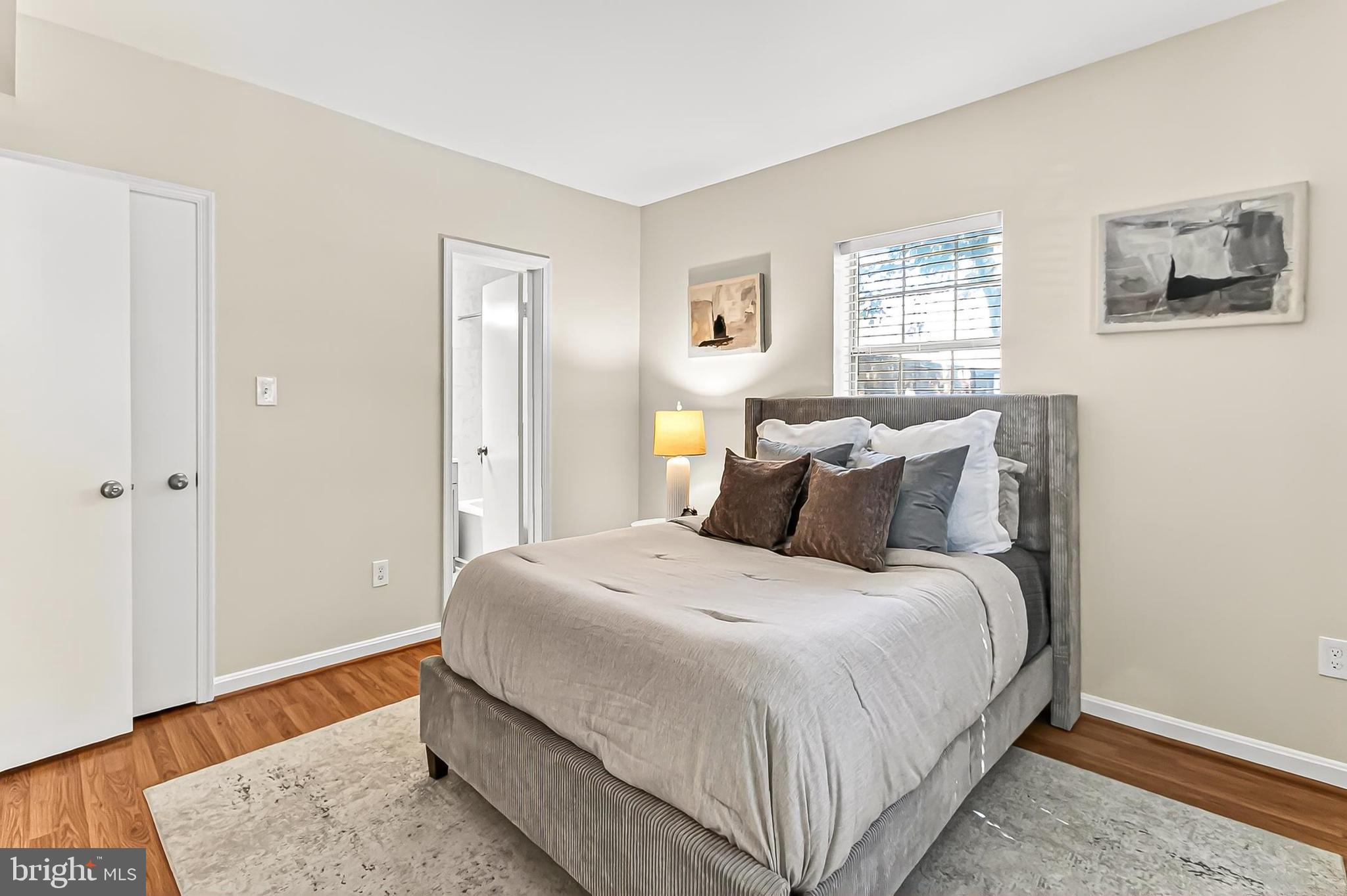 COLONIAL VILLAGE II - Residential