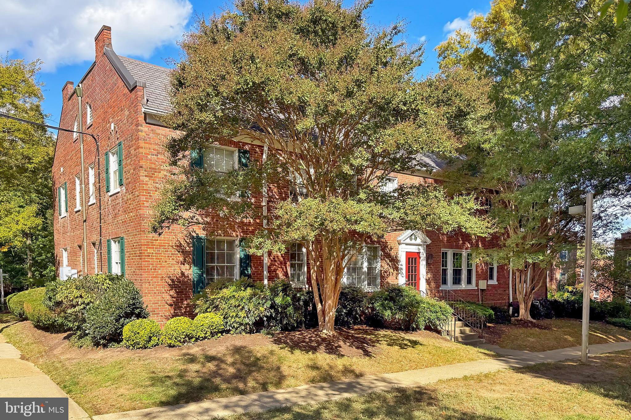 1723 N TROY STREET 8-405