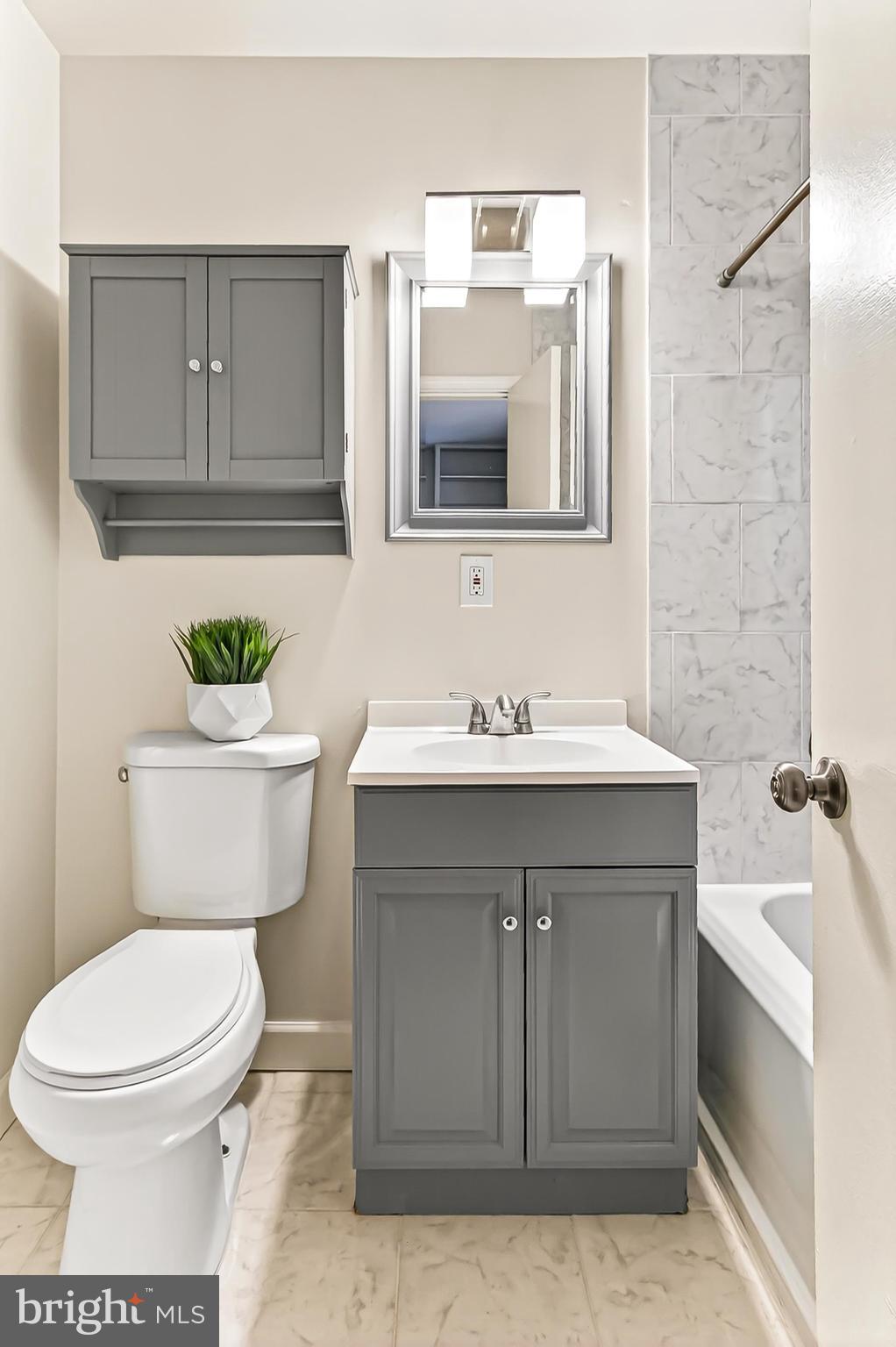 COLONIAL VILLAGE II - Residential