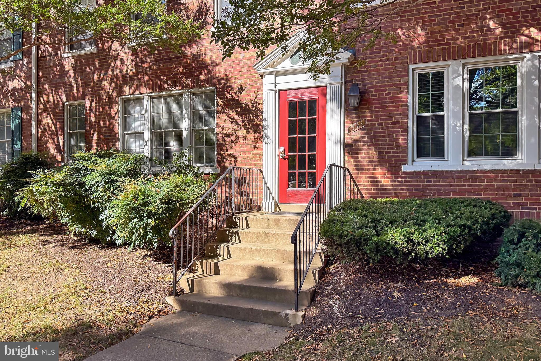 1723 N TROY STREET 8-405