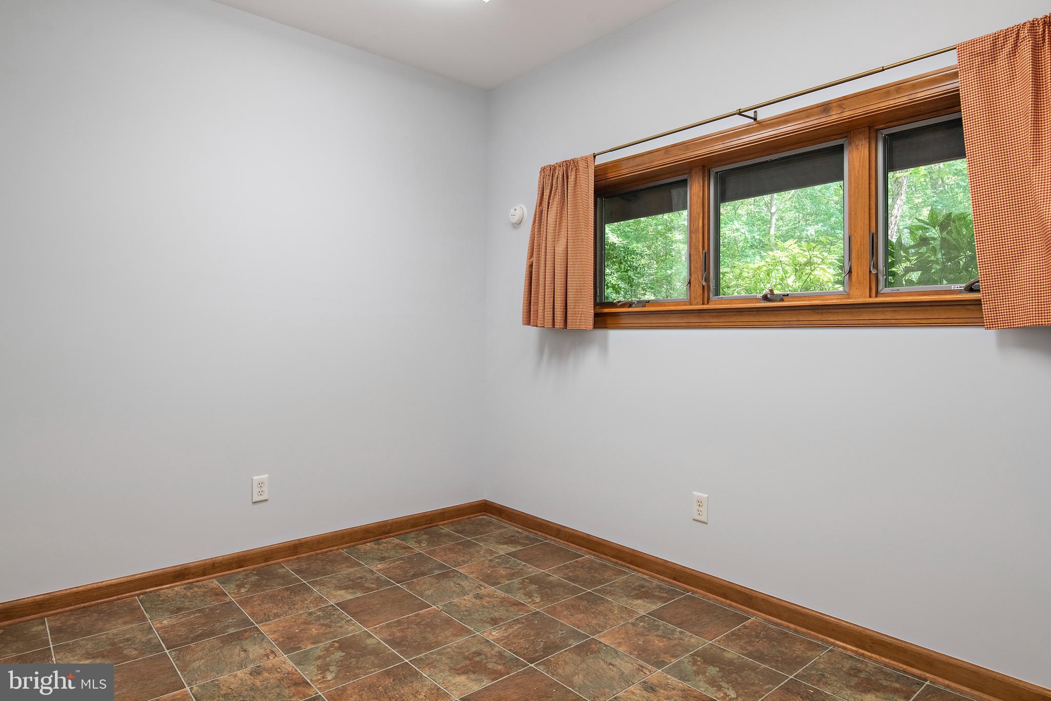 CHESTNUT RIDGE - Residential