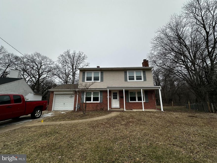 Very large 2 story home on cul de sac. First floor galley kitchen with breakfast area, formal dining room, living room and over- sized  family room to screened in rear porch,  main level bedroom, laundry room and half bath. second level has full bath 3/4 bedrooms. 4th bdrm could be office. Freshly painted nice neutral color, new flooring,  updated bathrooms.
