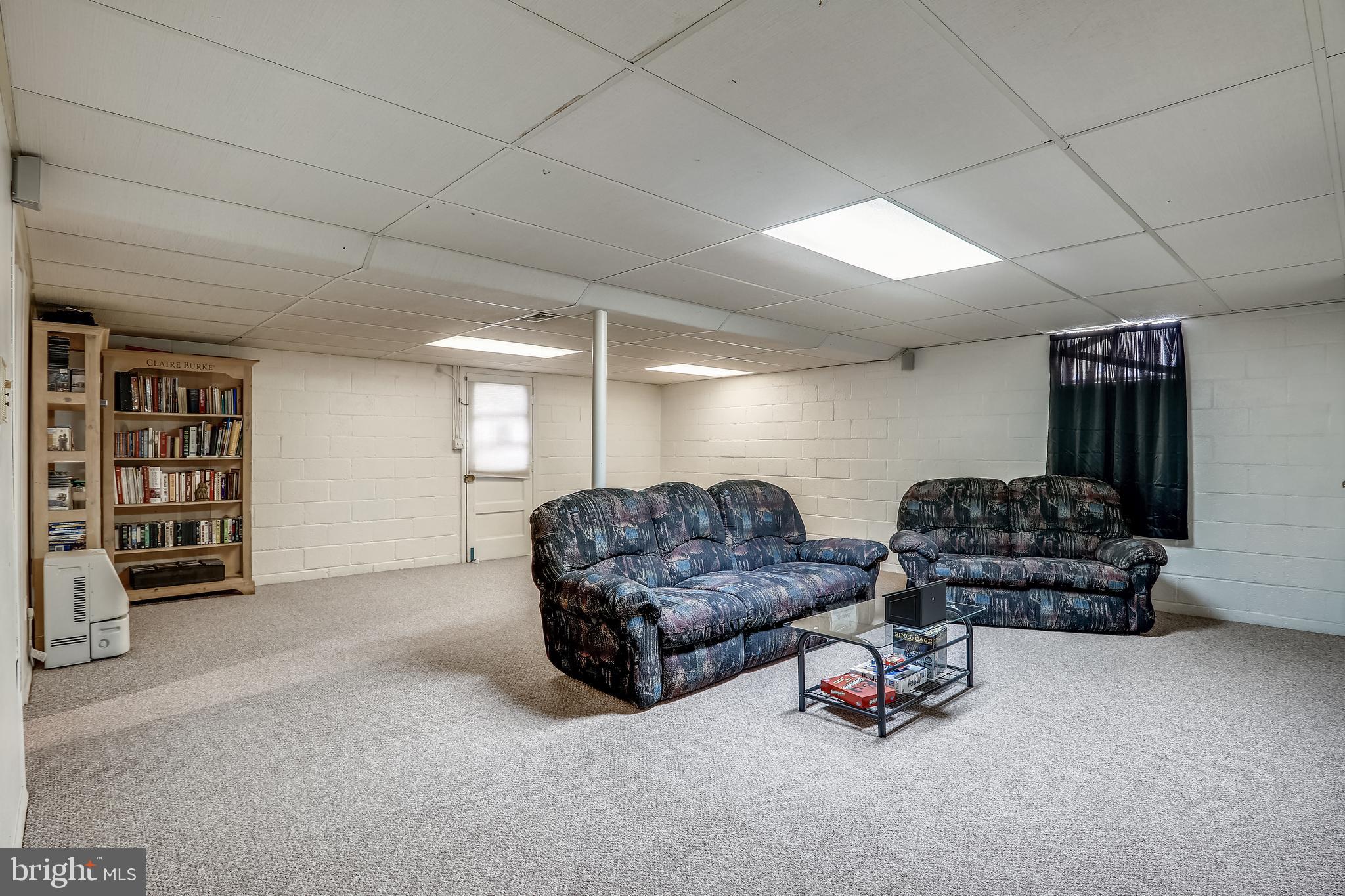 FORT WASHINGTON ESTATES - Residential