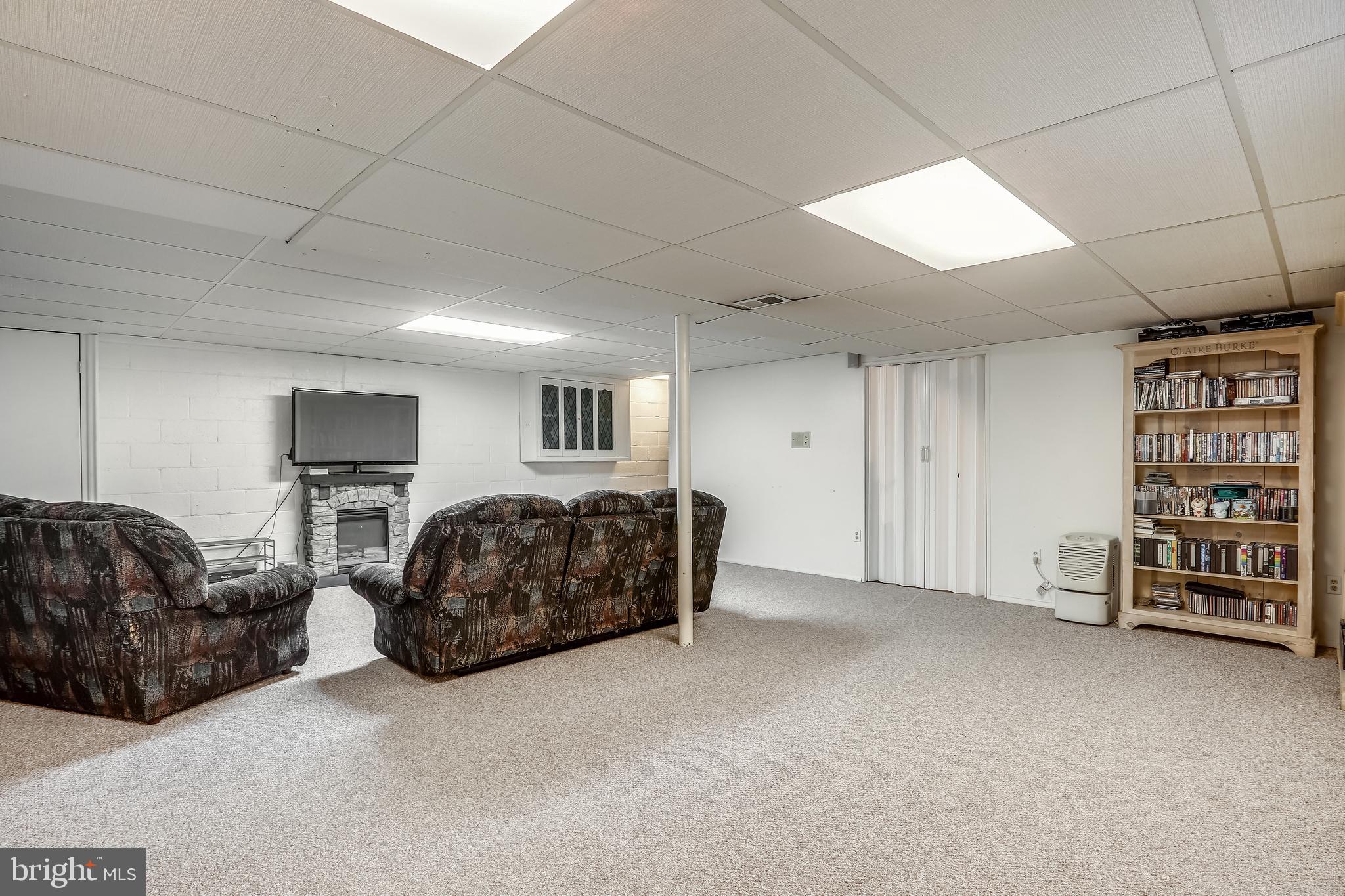 FORT WASHINGTON ESTATES - Residential