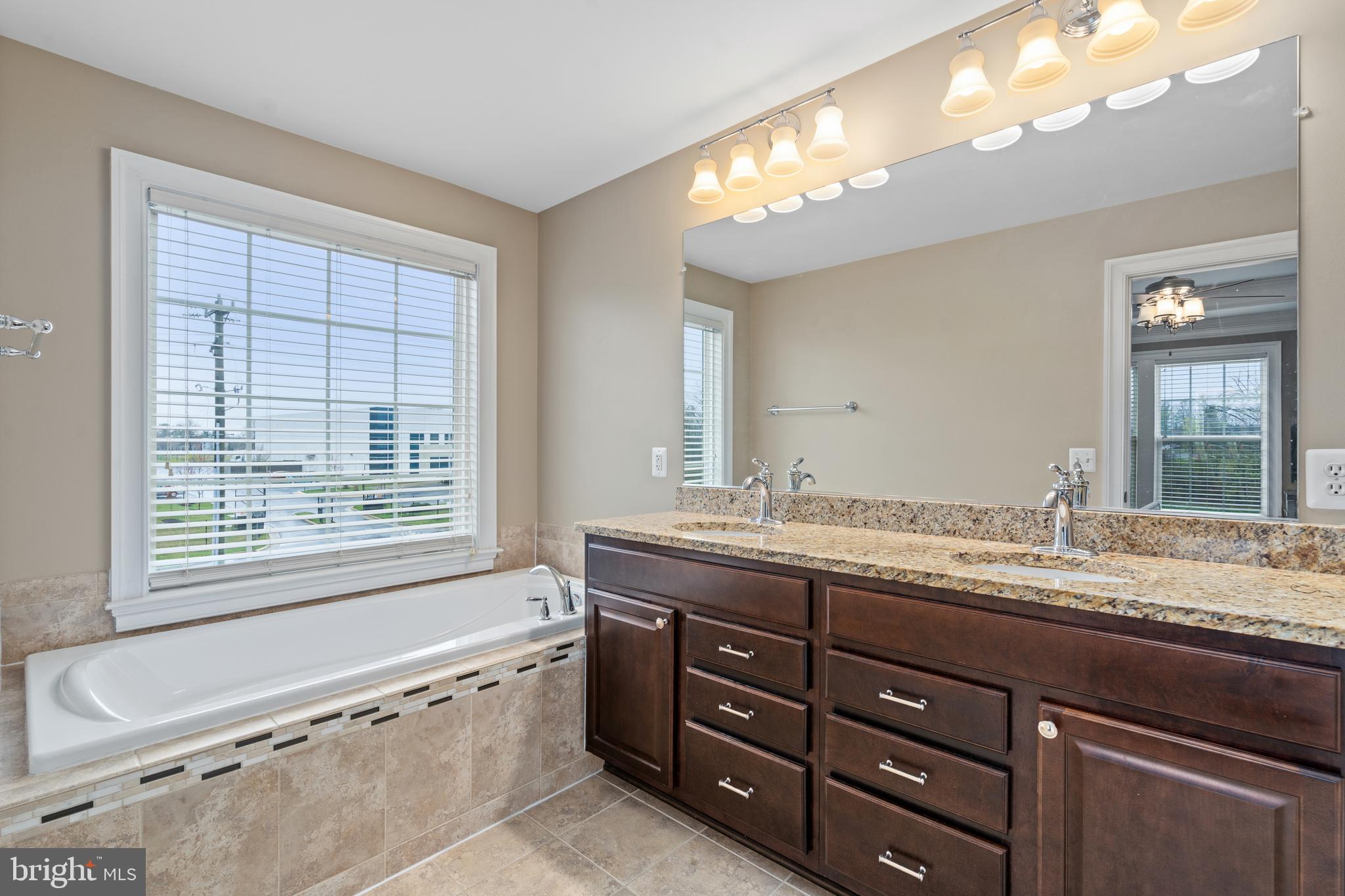 OAKLAWN - Residential