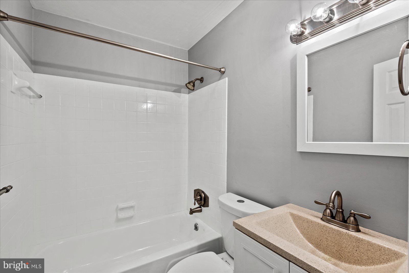 ASHTON VILLAGE - Residential