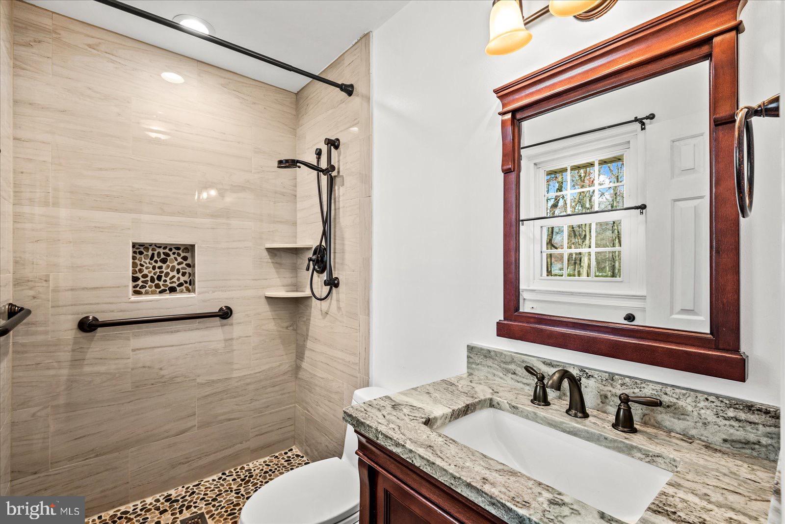 ASHTON VILLAGE - Residential