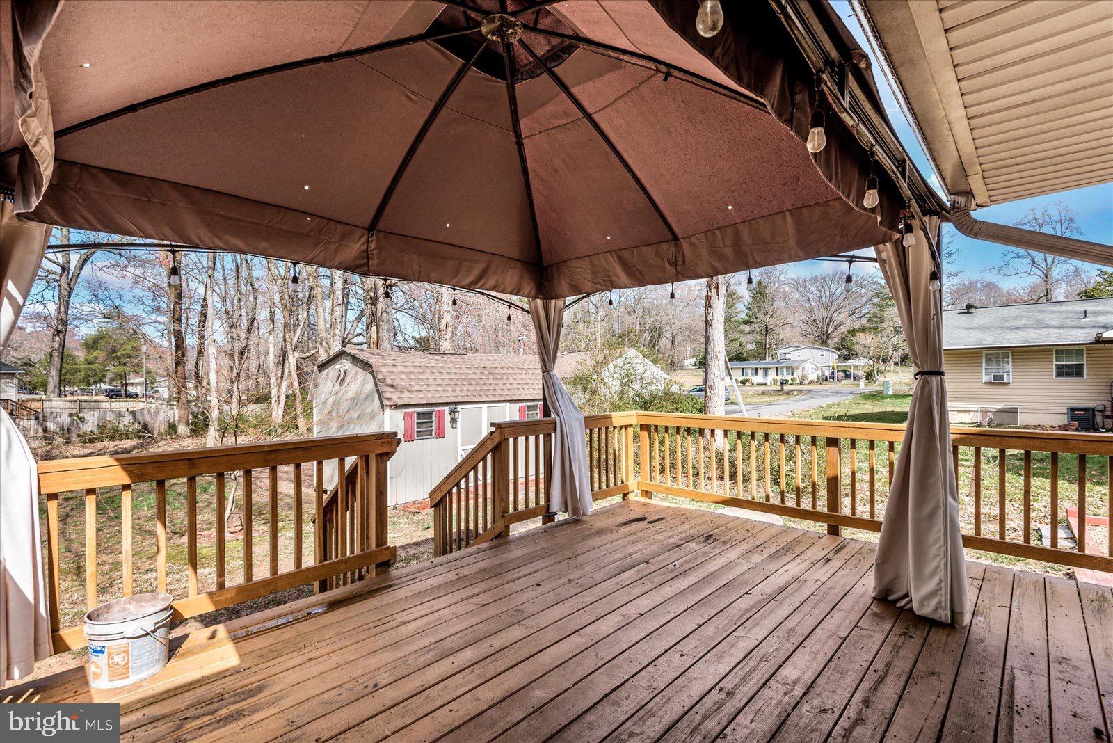 ASHTON VILLAGE - Residential