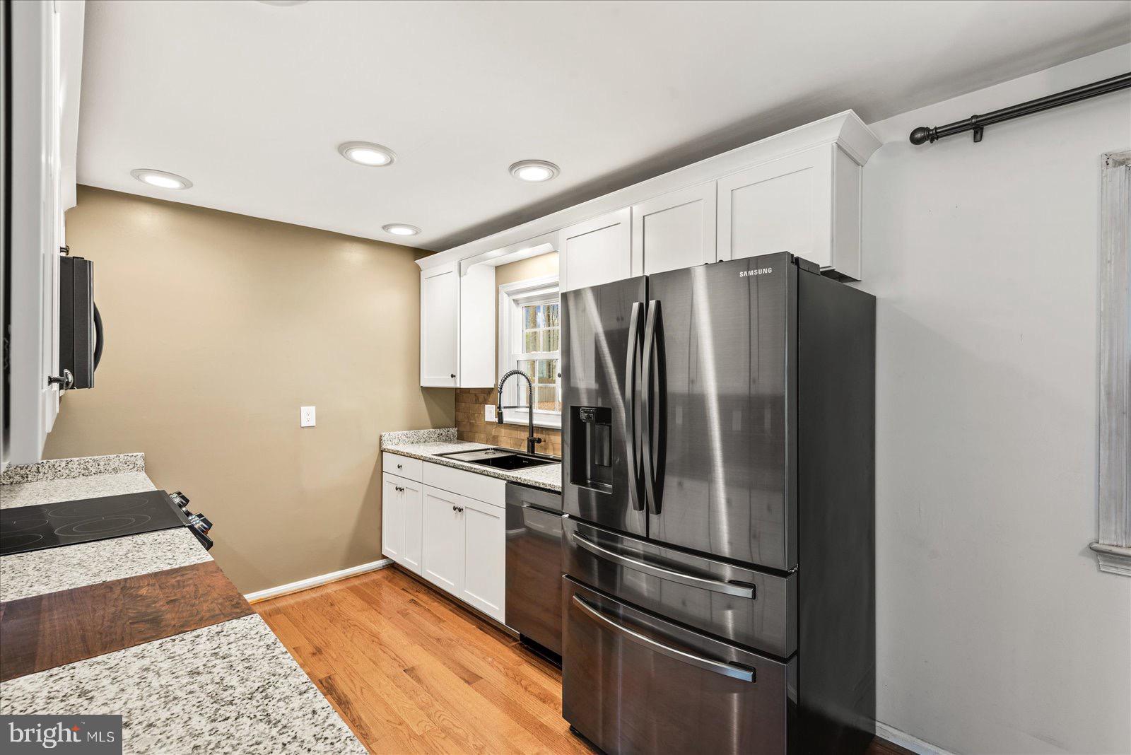 ASHTON VILLAGE - Residential