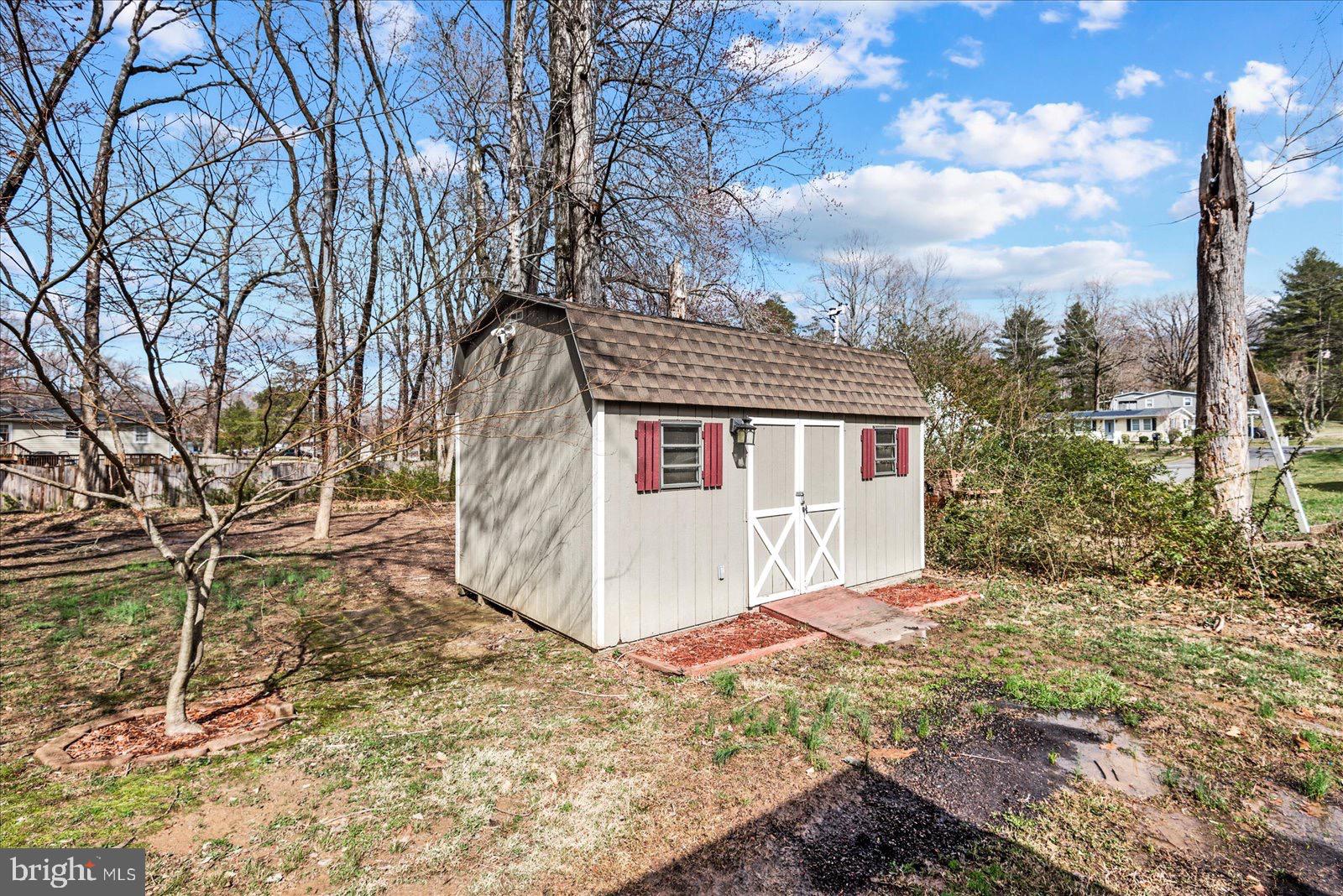 ASHTON VILLAGE - Residential