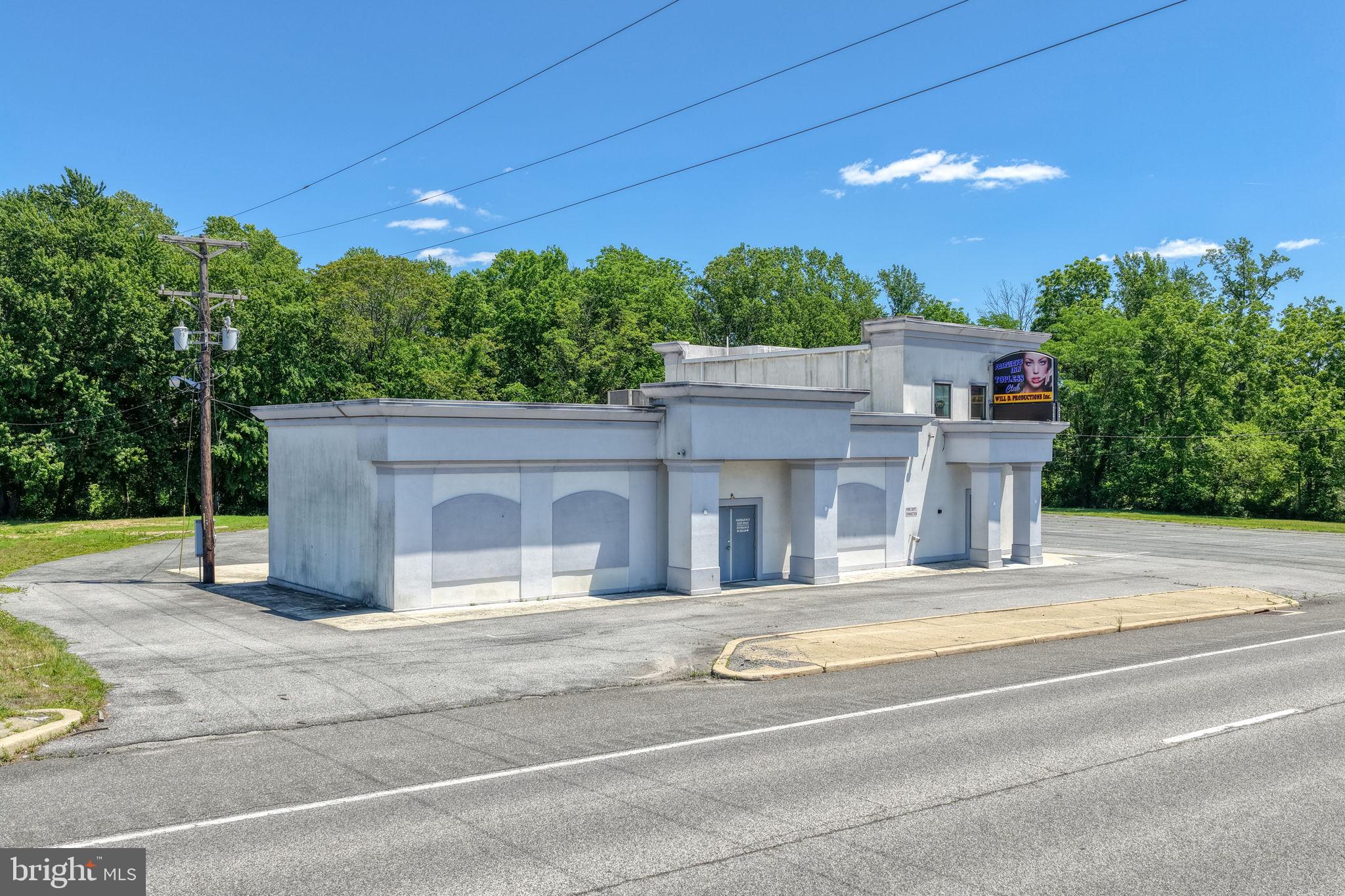 4167 S DUPONT BOULEVARD