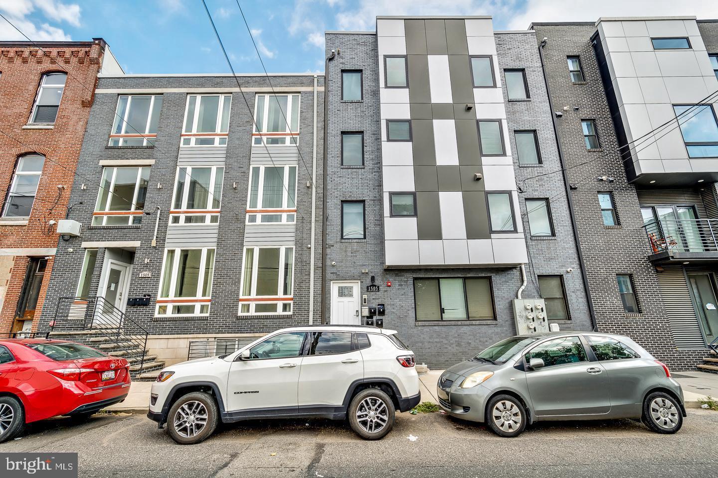 Fairly new building. 3 beds and 3 baths. All hardwood flooring. quartz counter top, sound system and video intercom. Sound system can stream music and radio.
Tenant pays $60 per month for water fee.