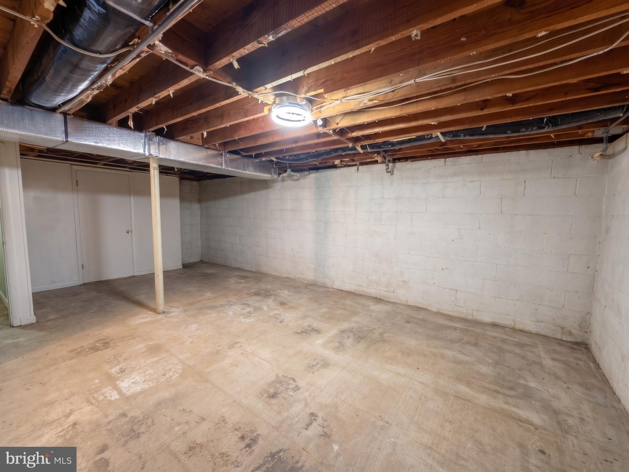 MIDDLETOWN - Residential