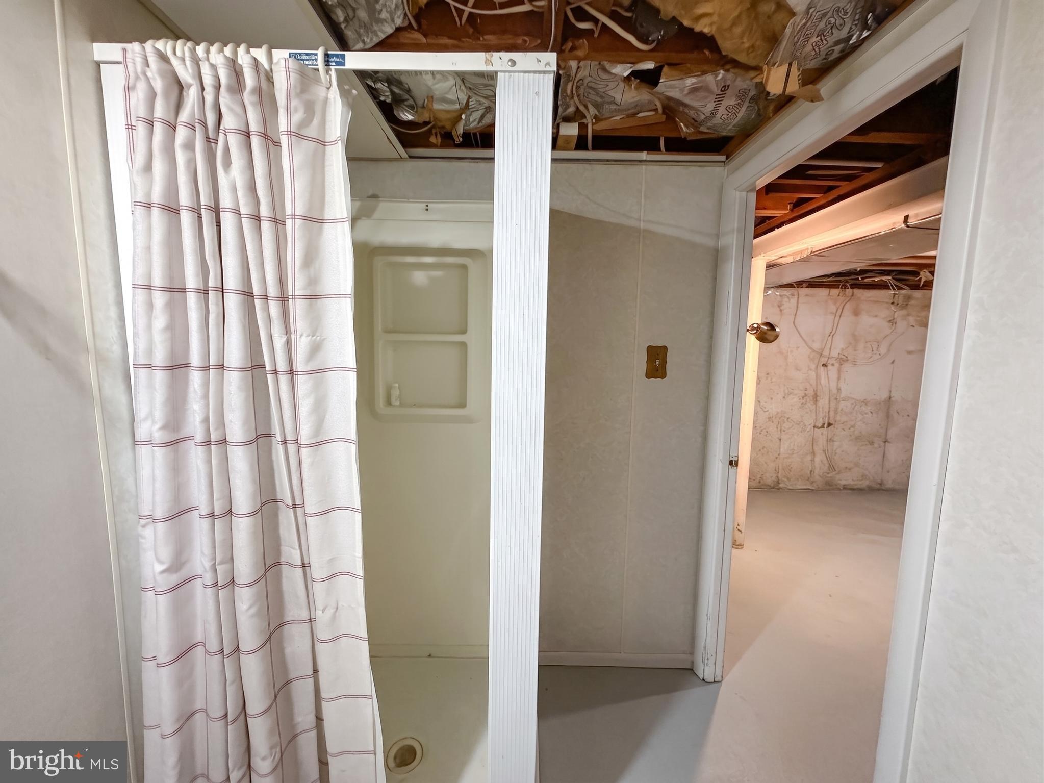 MIDDLETOWN - Residential