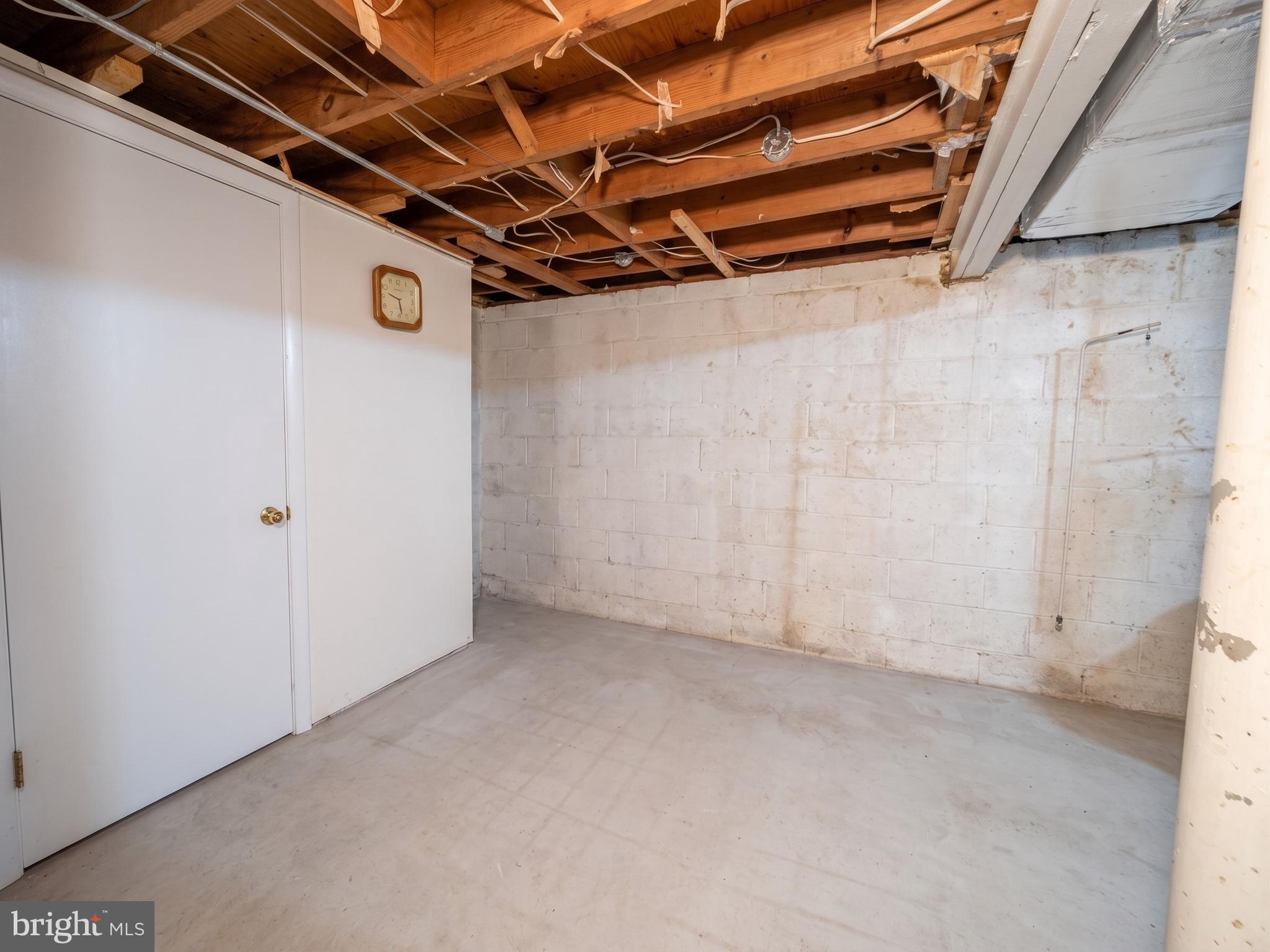 MIDDLETOWN - Residential