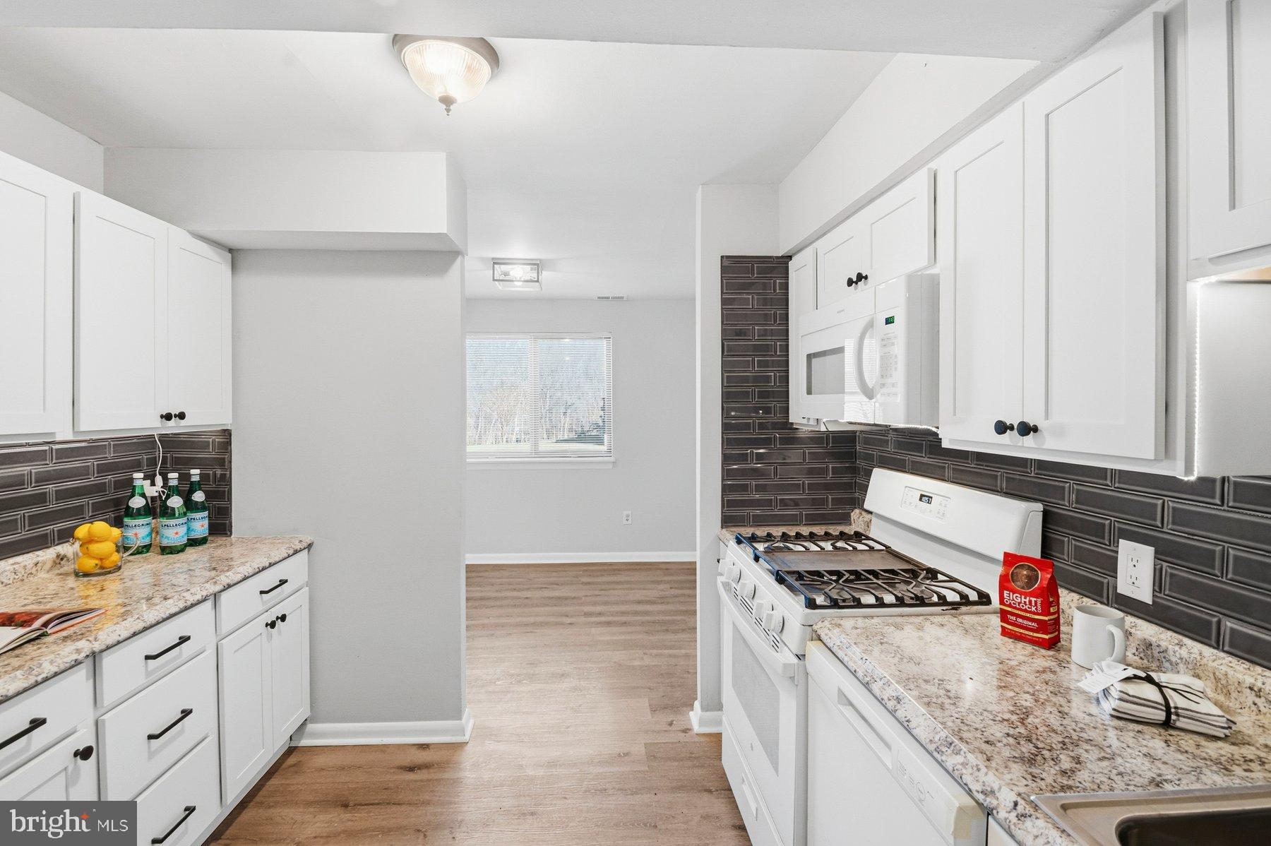 VILLAGE OF LONG REACH - Residential