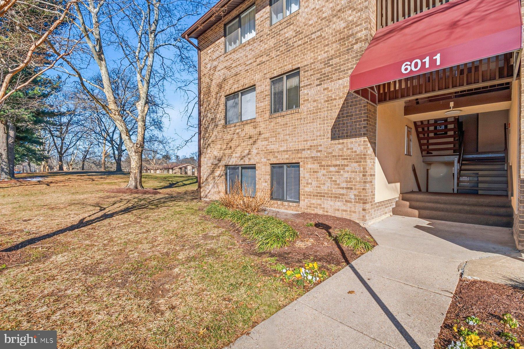 VILLAGE OF LONG REACH - Residential