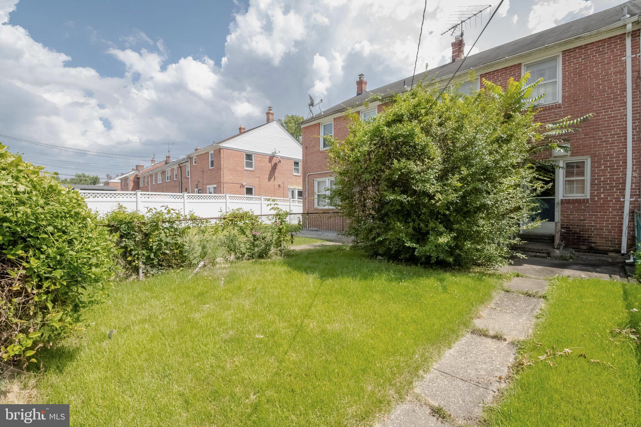 IDLEWOOD - Residential