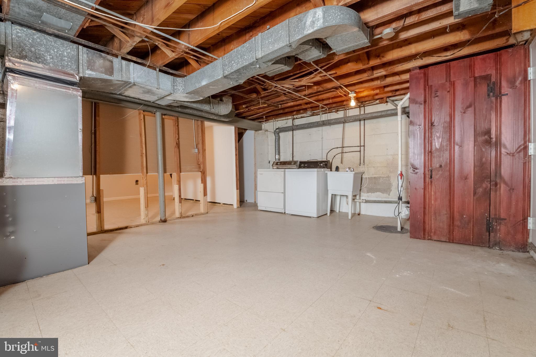 IDLEWOOD - Residential