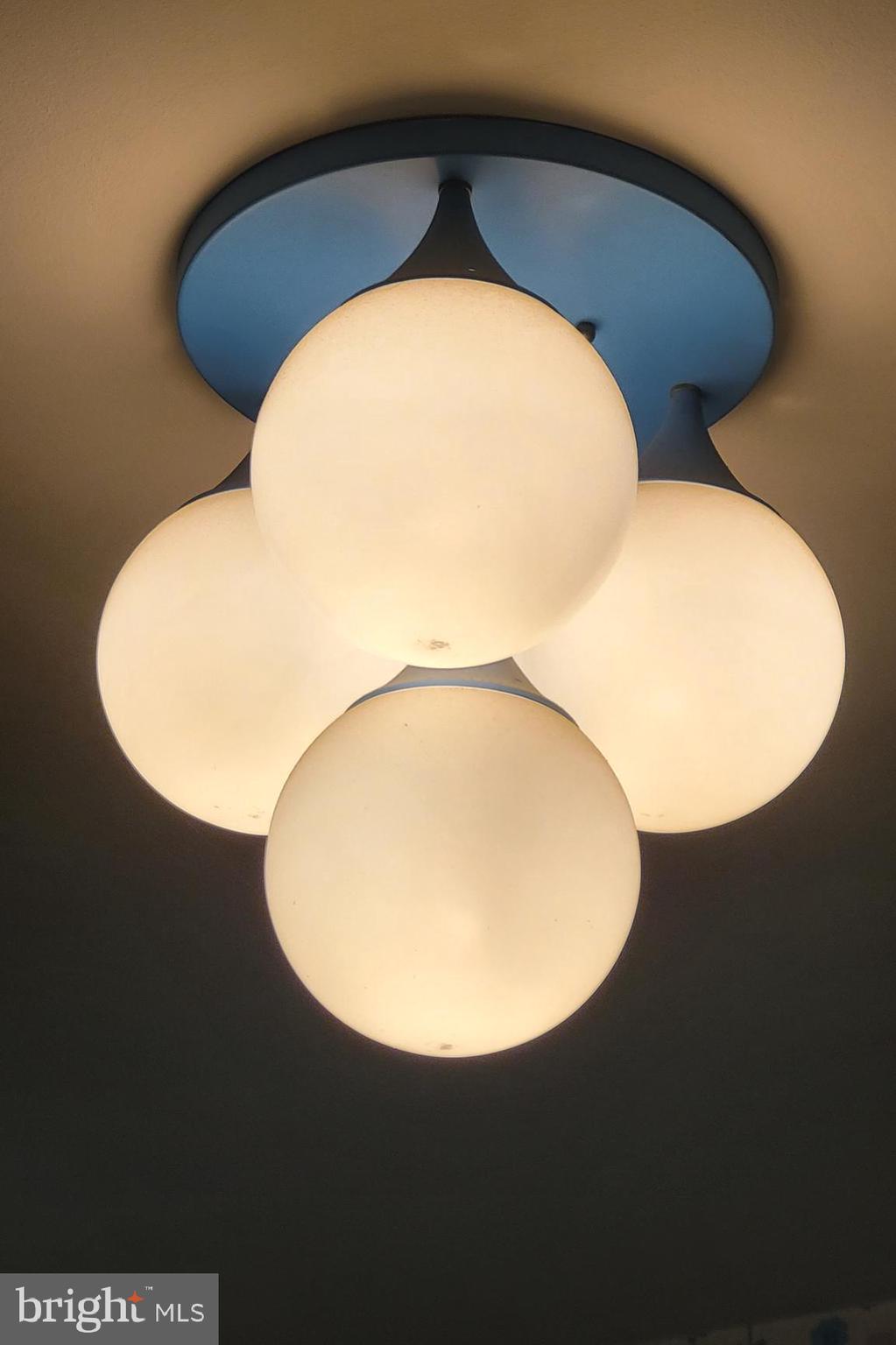 IDLEWOOD - Residential