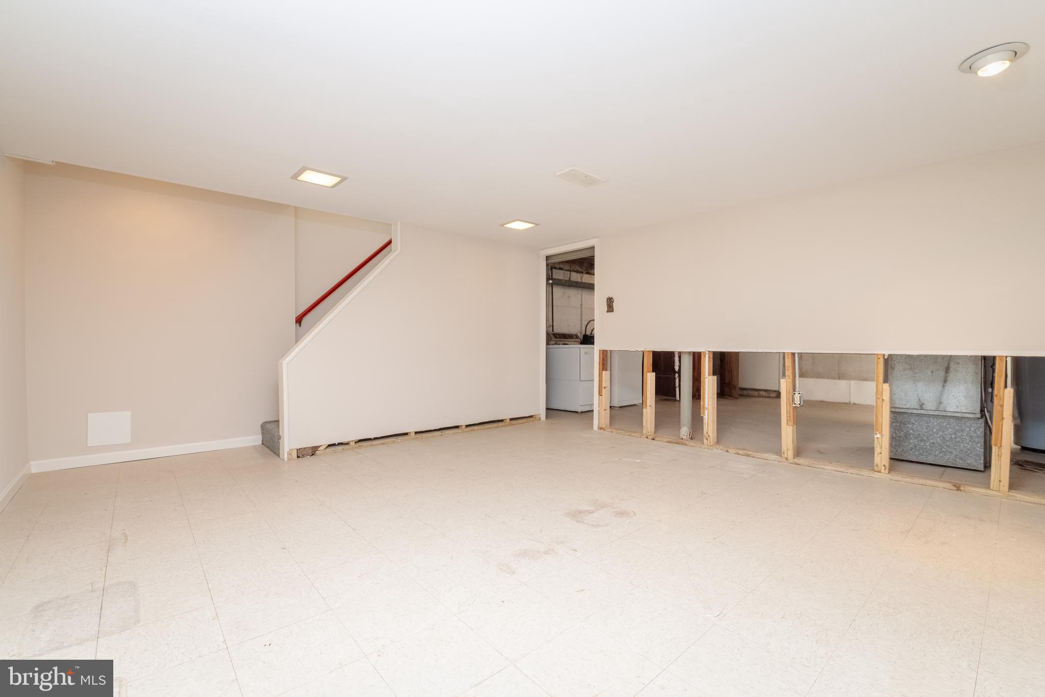 IDLEWOOD - Residential