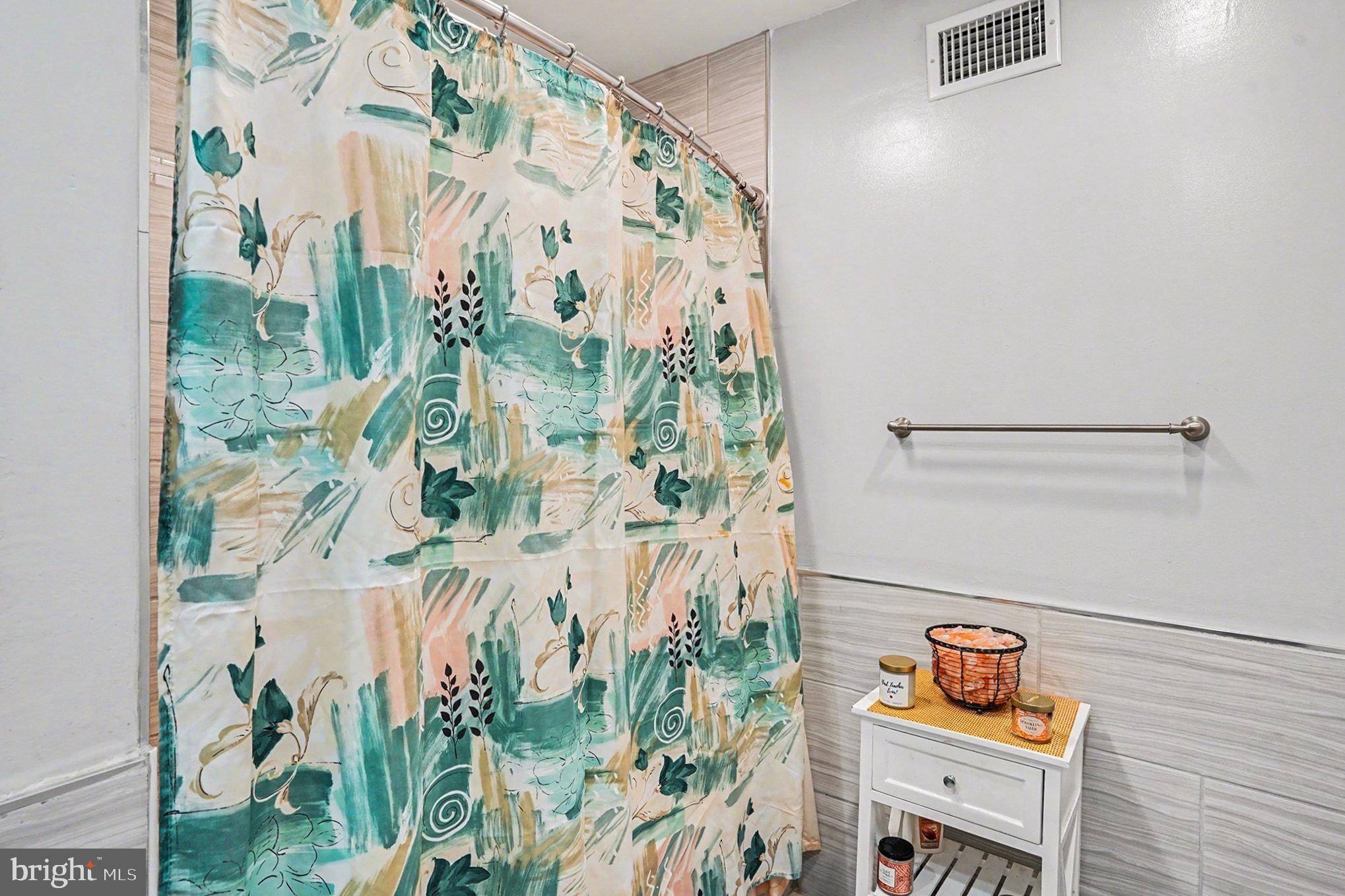 EDNOR GARDENS - LAKESIDE - Residential